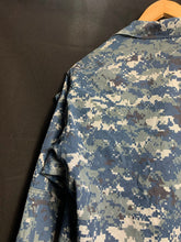 Charger l&#39;image dans la galerie, U.S. Navy NWU Type 1 Blue Digital Camouflage Combat Jacket - 45&quot; Chest - The Militaria Shop
