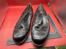 Load image into Gallery viewer, British Army Officer&#39;s Issue Black Leather Shoes. Bata Manufactured. Dated 1975.
