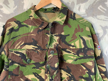 Charger l&#39;image dans la galerie, Genuine British Army DPM Lightweight Combat Jacket - Size 170/112
