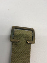 Lade das Bild in den Galerie-Viewer, Original WW2 British Army 37 Pattern Water Bottle Carrier
