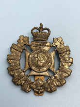 Load image into Gallery viewer, Genuine Canadian Army Royal Winnipeg Rifles Cap Badge - Queen&#39;s Crown
