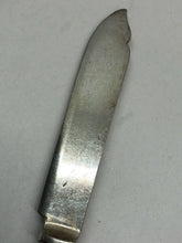 Charger l&#39;image dans la galerie, Original WW2 British Army Royal Artillery Officers Mess Cutlery Fish Knife
