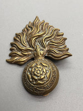 Load image into Gallery viewer, Original British Army WW2 Cap Badge - The Royal City of London Fusiliers
