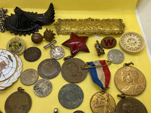 Charger l&#39;image dans la galerie, Interesting Assortment of Medals, Medallions, Badges and Coins etc - Job Lot
