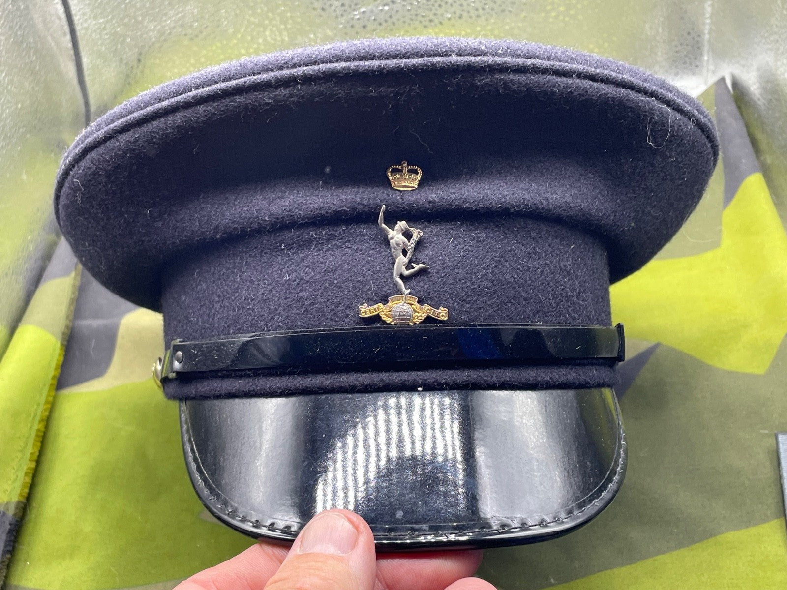 Original British Army - Royal Signals Cap & Badge - Size 56cm - The Militaria Shop