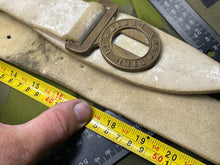 Charger l&#39;image dans la galerie, Original British Army Buff White Leather Belt - Somerset LI TA Marked- 36&quot; Waist - The Militaria Shop
