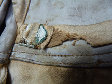 Load image into Gallery viewer, Original WW2 Pattern British Army White Camouflaged Gloves / Gunners Mittens
