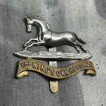 Charger l&#39;image dans la galerie, Original WW2 British Army Cap Badge - 3rd The King&#39;s Own Hussars
