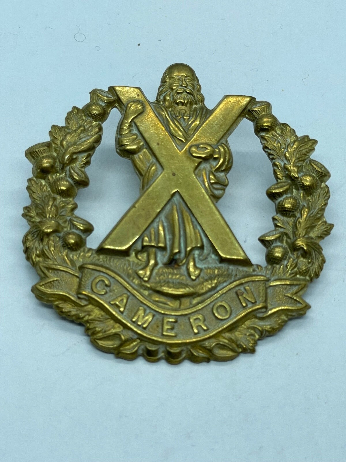 Original WW1 / WW2 British Army Cameron Highlanders Cap Badge in Brass - The Militaria Shop