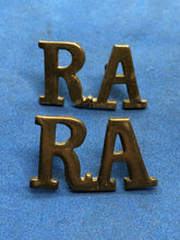 Load image into Gallery viewer, Original WW1 / WW2 British Army Royal Artillery RA Brass Shoulder Titles Pair
