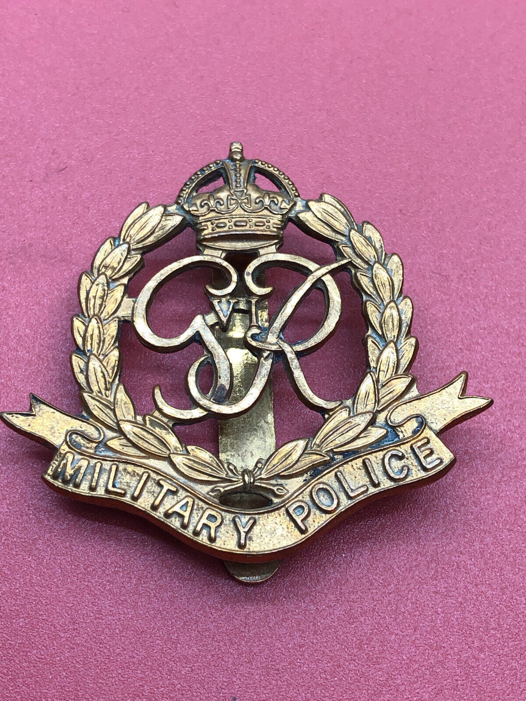 Original WW2 British Army Royal Military Police George VI Cap Badge