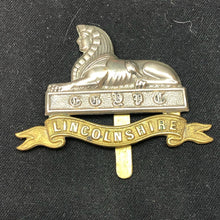 Load image into Gallery viewer, Original WW2 British Army Cap Badge - Royal Lincolnshire Regiment - The Militaria Shop
