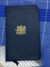 Charger l&#39;image dans la galerie, Original 1939 Dated British Army, Navy, Airforce Serviceman&#39;s Bible - Named
