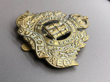 Load image into Gallery viewer, Original WW2 British Army The Suffolk Regiment Cap Badge
