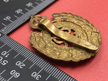 Charger l&#39;image dans la galerie, Original WW2 British Army Cap Badge - Royal Engineers
