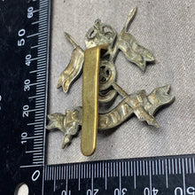 Charger l&#39;image dans la galerie, Original WW2 British Army 9th Queen&#39;s Royal Lancers Cap Badge
