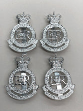 Charger l&#39;image dans la galerie, Genuine British Army Cap Badge - Royal Military Academy Sandhurst
