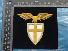 Lade das Bild in den Galerie-Viewer, British RAF Bullion Embroidered Blazer Badge - RAF 8th Army?
