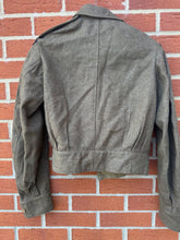 Load image into Gallery viewer, Original British Army Battledress Jacket - Size 10 - 37&quot; Chest - REME Patches
