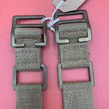 Charger l&#39;image dans la galerie, Original WW2 British Army 37 Pattern Webbing Brace Adaptors Pair
