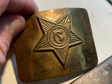 Load image into Gallery viewer, Original Post WW2 Soviet Brass Enlisted Man&#39;s Belt Buckle
