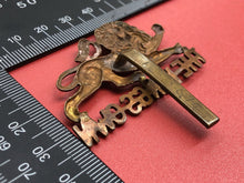 Load image into Gallery viewer, Original WW2 British Army The King&#39;s Own Regiment Cap Badge - Soldier Numbered
