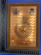 Lade das Bild in den Galerie-Viewer, Original Wandtafel der britischen Royal Navy – Offiziere der HMS Collingwood 
