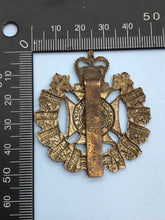 Load image into Gallery viewer, Genuine Canadian Army Royal Winnipeg Rifles Cap Badge - Queen&#39;s Crown
