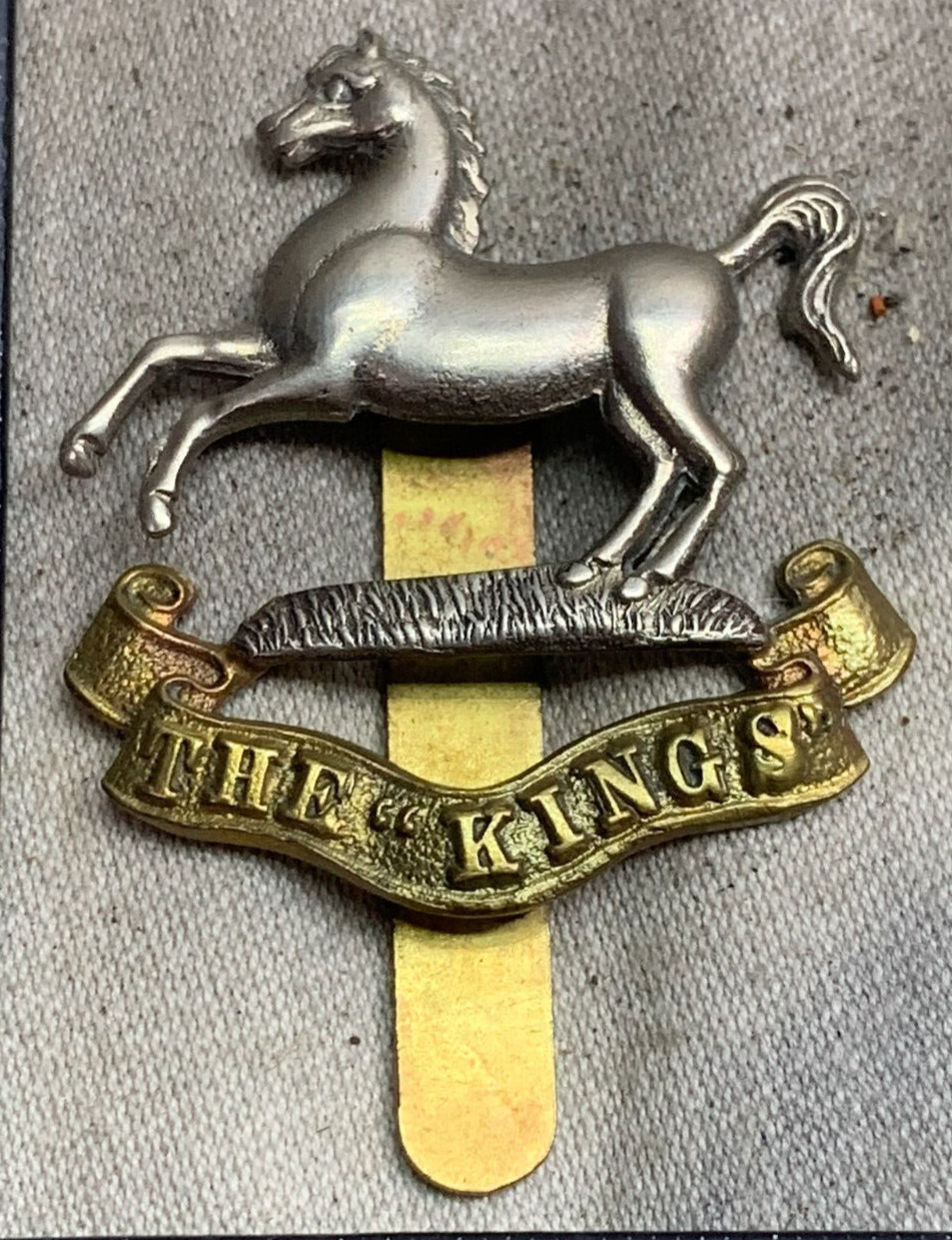 Origianl WW2 British Army The King's (Liverpool) Regiment Cap Badge