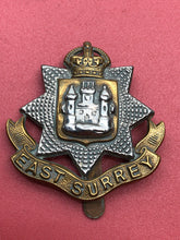 Charger l&#39;image dans la galerie, Original WW2 British Army Easy Surrey Regiment Cap Badge
