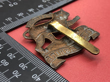 Load image into Gallery viewer, Original WW1 British Army Leicestershire Regiment Cap Badge
