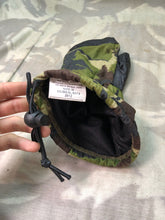 Lade das Bild in den Galerie-Viewer, Genuine British Army DPM Camouflaged Goretex Inner Mitten Single - Size - Medium
