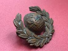 Load image into Gallery viewer, Original WW2 British Royal Navy Collar Badge - Royal Marines
