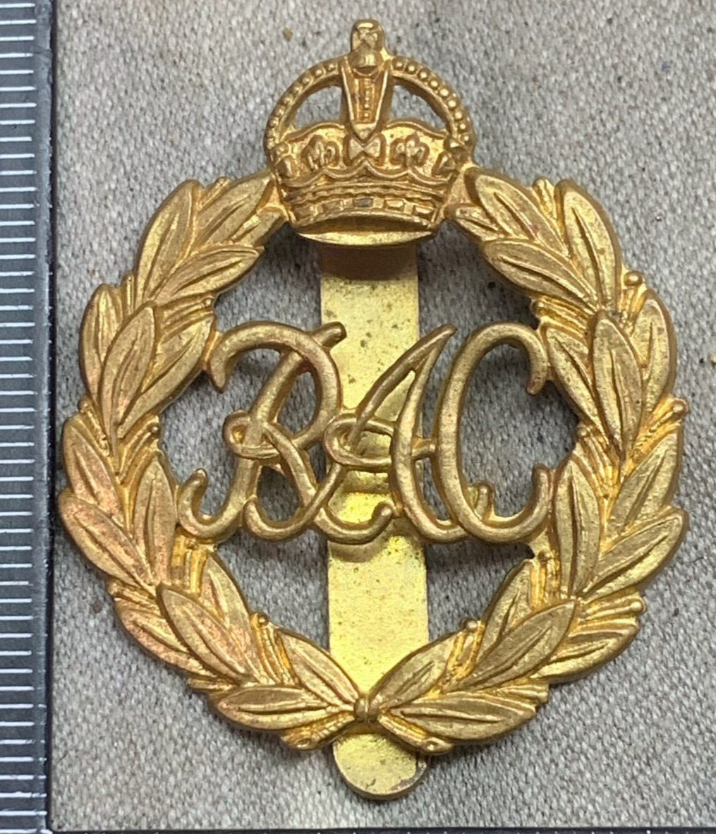 Original WW2 British Army Royal Armoured Corps Cap Badge