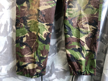 Load image into Gallery viewer, Vintage British Army DPM Lightweight Combat Trousers - Size 85/84/100
