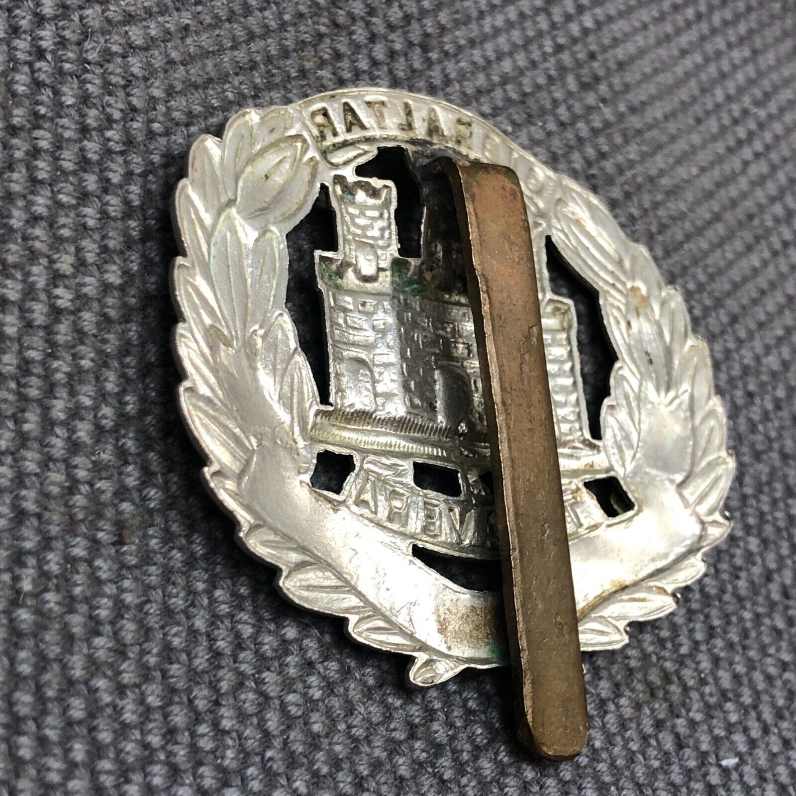 Original WW2 British Army Cap Badge - West Yorkshire Regiment - The Militaria Shop