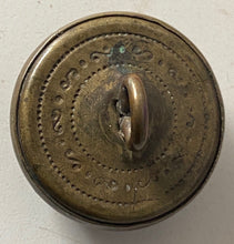 Charger l&#39;image dans la galerie, Kings Crown Royal Artillery tunic button - approx 24mm
