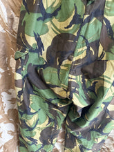 Charger l&#39;image dans la galerie, Genuine British Army 1968 Pattern DPM Combat Trousers - Size 7 - 34&quot; Waist
