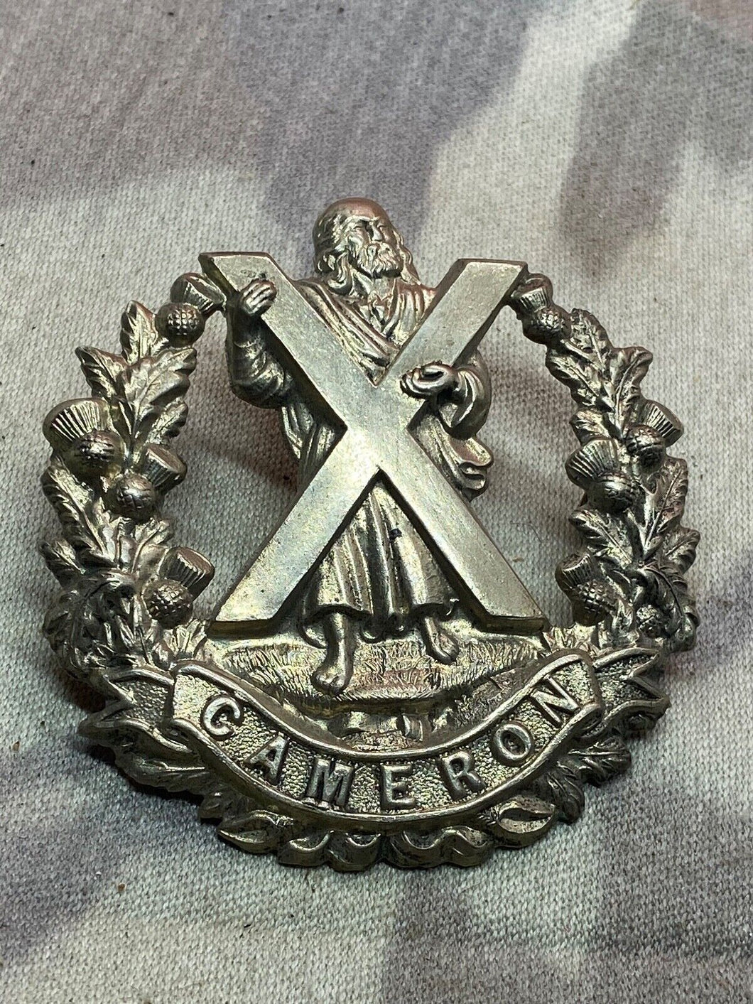 Original WW1 / WW2 British Army Cameron Highlanders Scottish Cap Badge