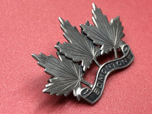 Charger l&#39;image dans la galerie, Original WW1 Canadian Army Edmonton Regiment Sterling Silver Sweetheart Brooch
