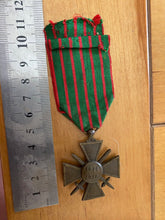 Load image into Gallery viewer, Original WW1 French Croix de Guerre - 1914-18 Dated
