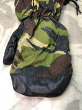 Lade das Bild in den Galerie-Viewer, Genuine British Army DPM Camouflaged Goretex Inner Mitten Single - Size - Medium
