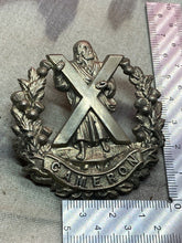 Charger l&#39;image dans la galerie, Original WW1 / WW2 British Army Cameron Highlanders Scottish Cap Badge
