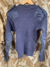 Lade das Bild in den Galerie-Viewer, Genuine British RAF Man&#39;s Heavy Jersey Olive Drab Pull Over - Size 100cm Chest
