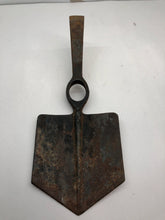 Lade das Bild in den Galerie-Viewer, Original WW2 British Army 37 Pattern Entrenching Tool Set - 1944 Dated
