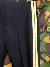 Lade das Bild in den Galerie-Viewer, Image #3
