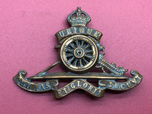 Load image into Gallery viewer, Original WW1/WW2 British Army Royal Artillery Cap Badge
