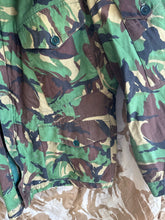 Charger l&#39;image dans la galerie, Genuine British Army 1968 Pattern DPM Combat Smock - Size 2 - 38&quot; Chest
