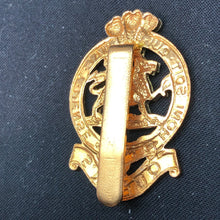 Load image into Gallery viewer, Genuine British Army Cap Badge - Queen&#39;s Regiment - The Militaria Shop
