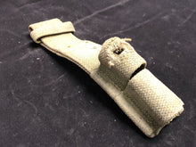 Charger l&#39;image dans la galerie, Original WW2 British Army 37 Pattern No.4 Stick Bayo Webbing Frog
